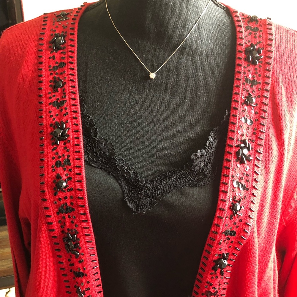 🌺 1X EMBELLISHED SWEATER